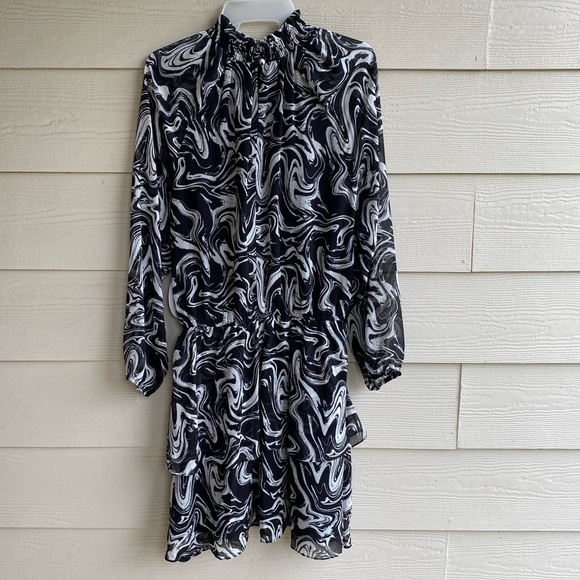 NWT Women’s Tiered Mini Dress with Smock Neck - Picture 8 of 8